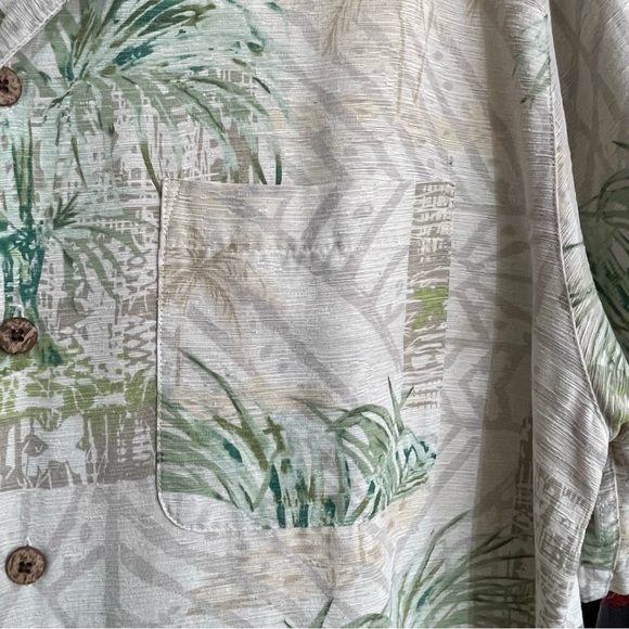 Havana Jack's Cafe Light Green Print Silk Hawaiian Shirt Size Medium - Picture 3 of 6